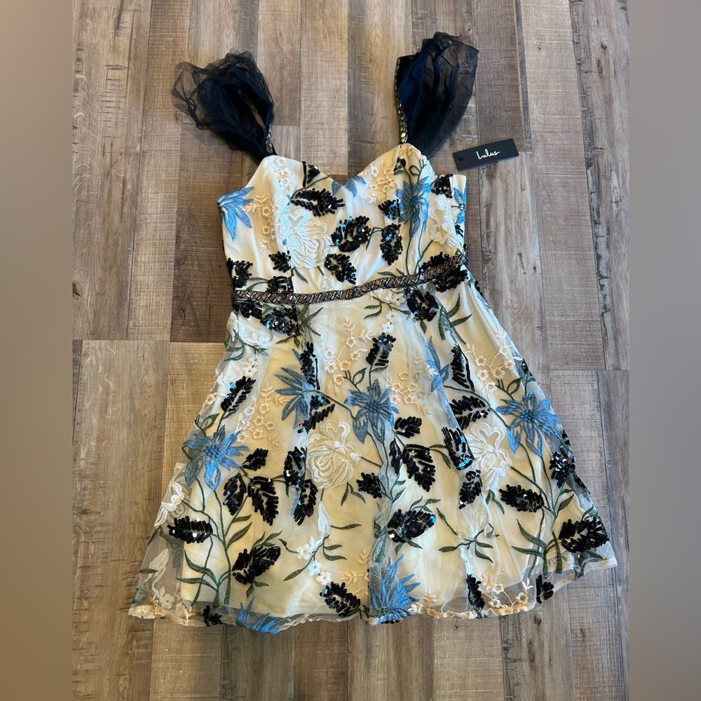 Lulus dress